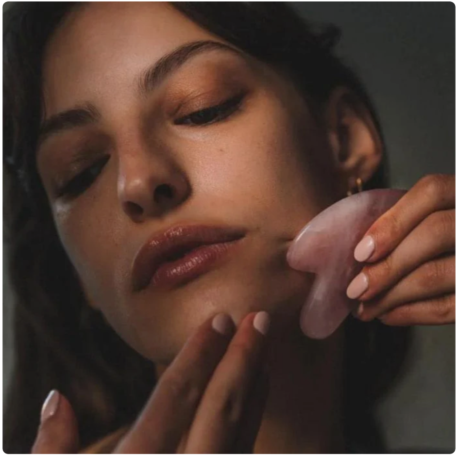 GUA SHA QUARTZ ROSE